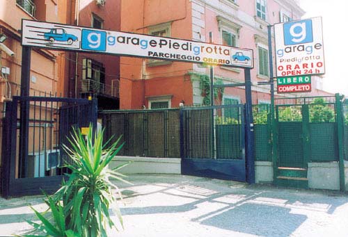 garage Piedigrotta garage Piedigrotta
